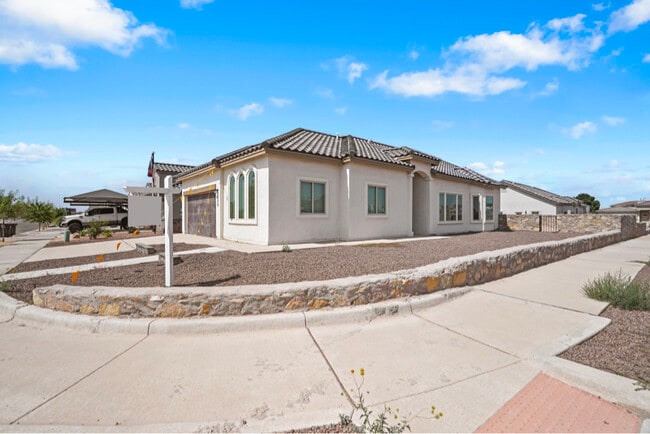 Building Photo - 629 Paseo Modesto Dr