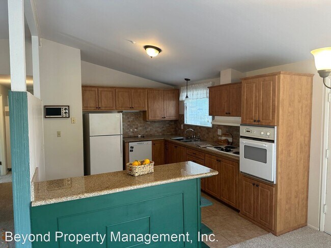 Building Photo - 3 br, 2 bath House - 3001 Admiral Ave