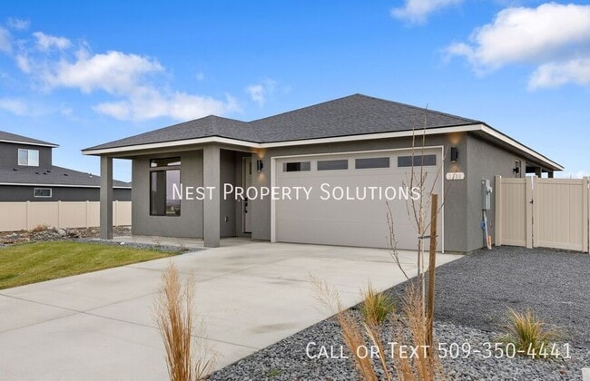 Building Photo - 1180 9th Ave NE