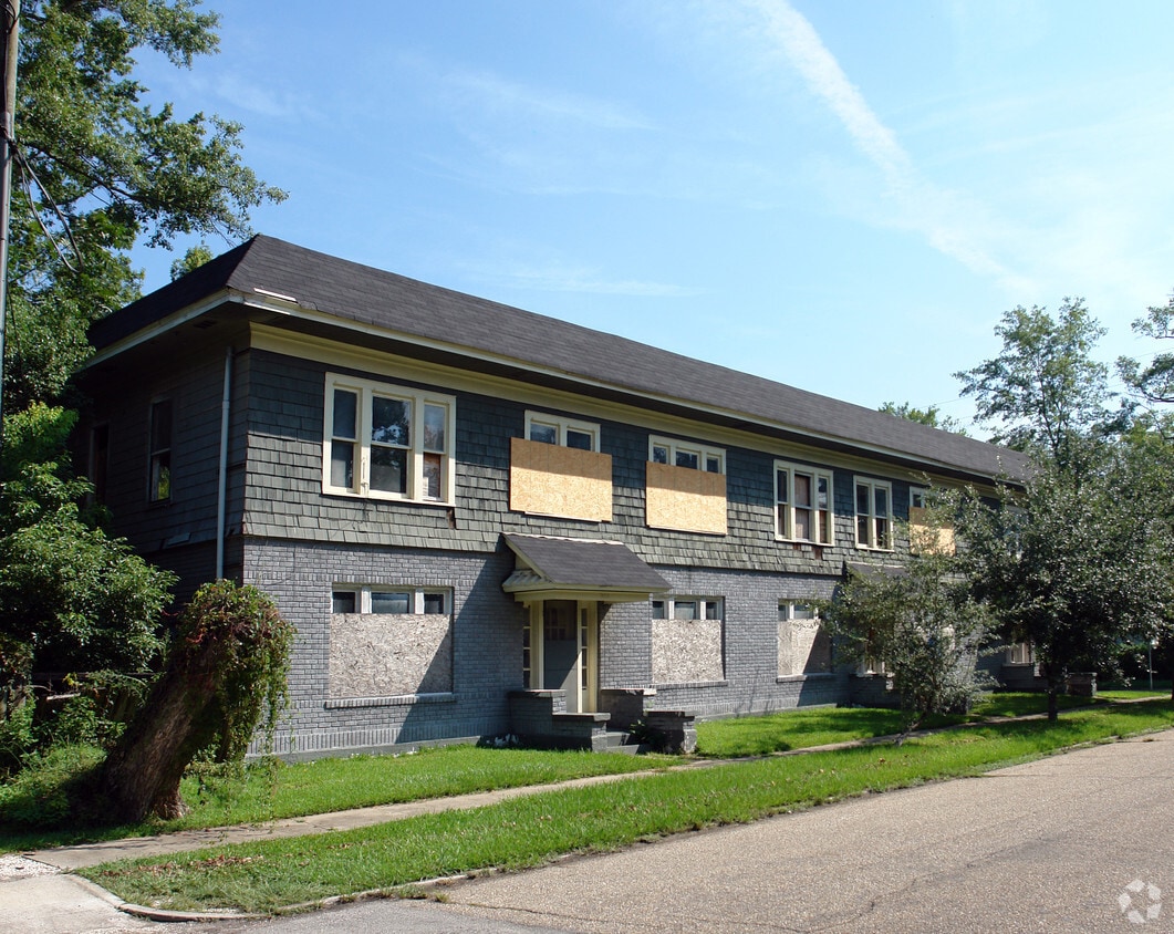 Building Photo - 1400 Church St