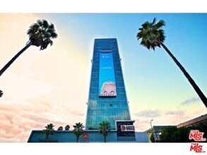 Building Photo - 1480 Vine St