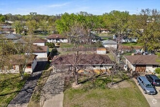 Building Photo - 3124 65th Ave N