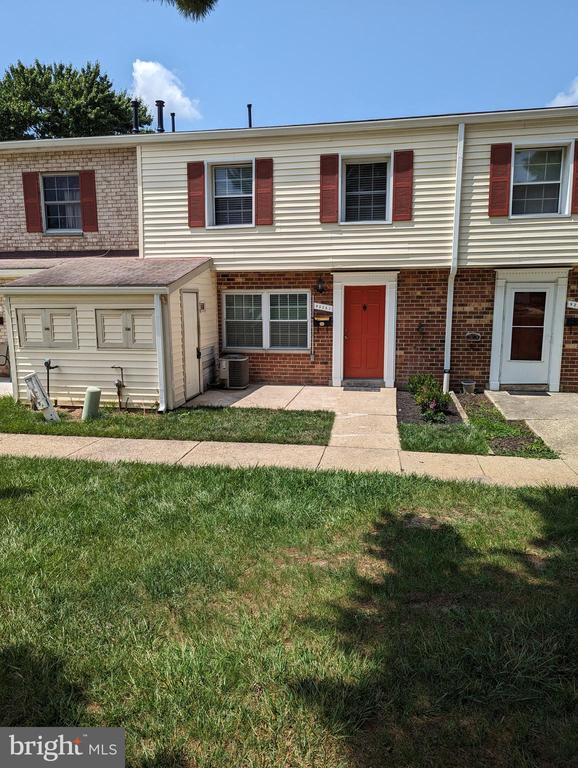 Building Photo - 9225 Bridle Path Ln