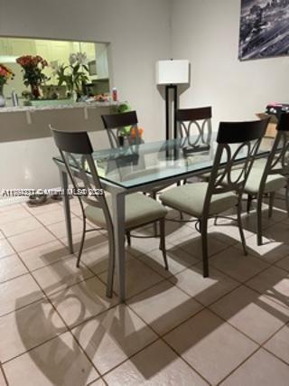 Foto del edificio - 3445 Oak Dr