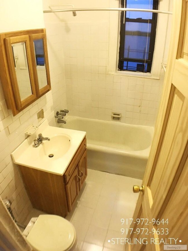 Foto del edificio - 3044 32nd St