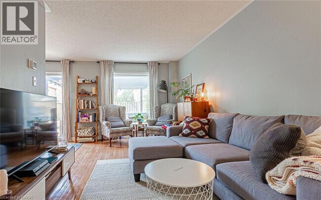 Photo du bâtiment - 2230 Dale Ridge Dr