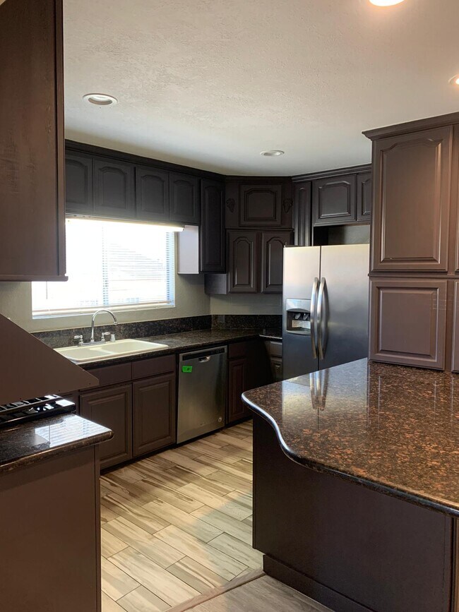 Foto del edificio - 537 N Serrano Ave