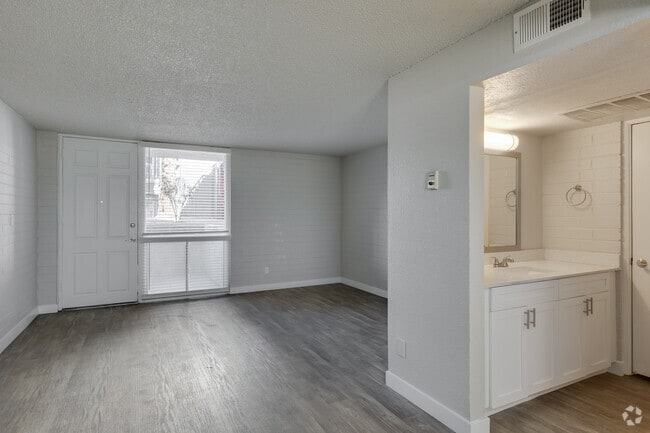 Estudio, 1BA - 450SF - Dormitorio/Baño - Mark at 87 Apartments