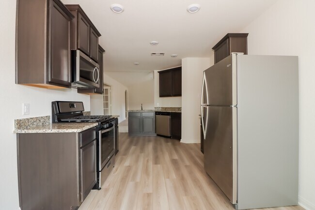 Foto del edificio - 23139 Shakespeare Dr