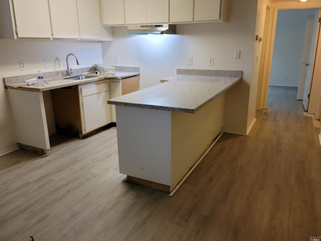 Building Photo - 270 Brown St