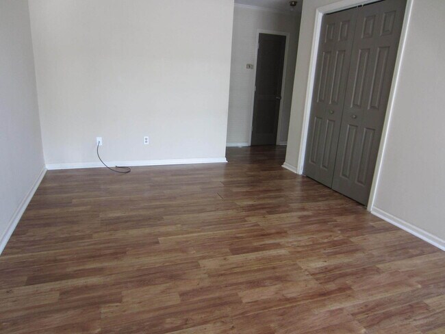 Foto del edificio - 2BD/1B Remodeled Duplex