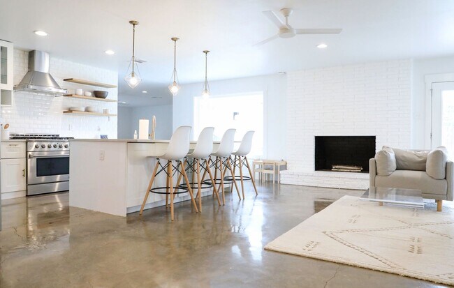 Foto del edificio - 14737 Tanglewood Dr