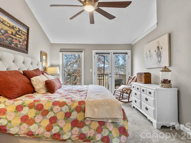 Foto del edificio - 13820 Queens Harbor Rd