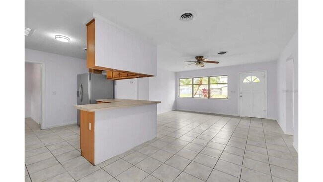 Foto del edificio - 1305 Estridge Dr
