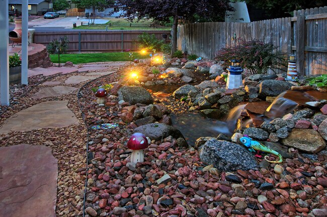 Building Photo - 242 Candletree Cir