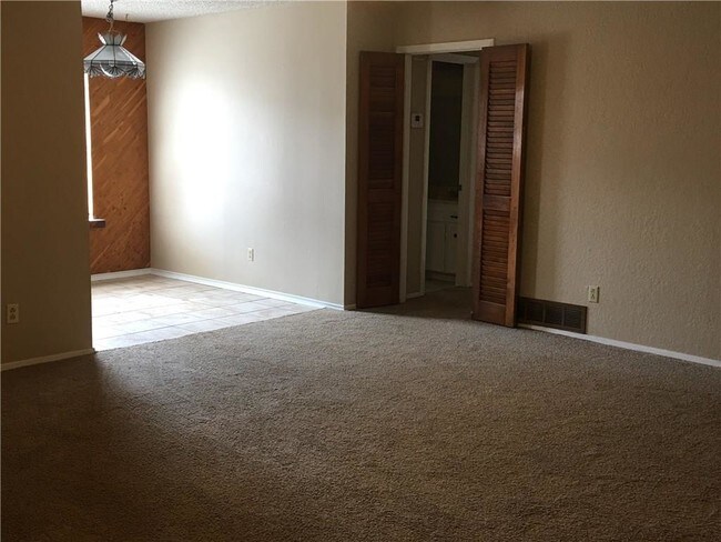 Foto del edificio - 2926 Button Willow Pkwy