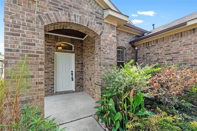 Building Photo - 1923 Flycaster Dr