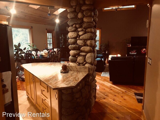 Foto del edificio - 3 br, 2 bath House - 742 Fernhaven Lane