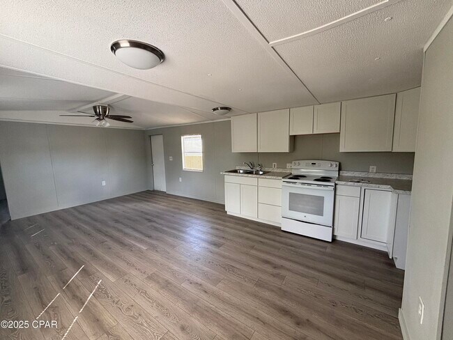 Foto del edificio - 6137 Jammie Rd