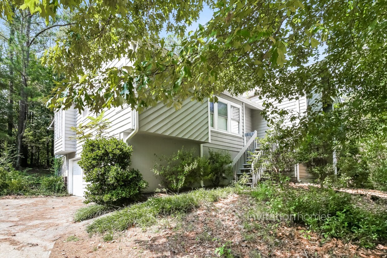 Primary Photo - 3918 Ardsley Dr NE