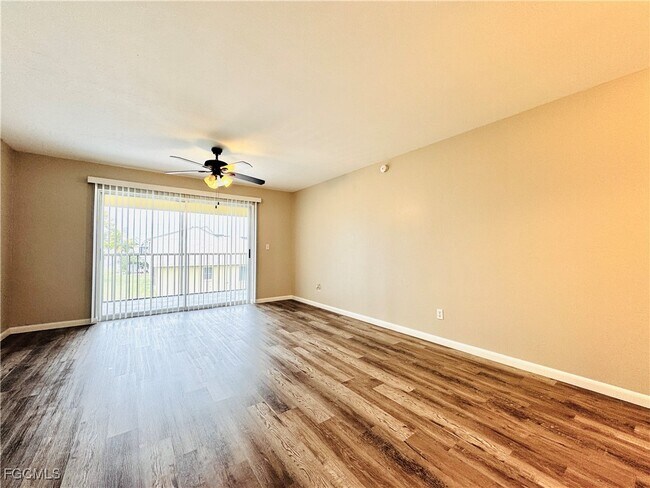 Building Photo - 706 SE 13th Ct