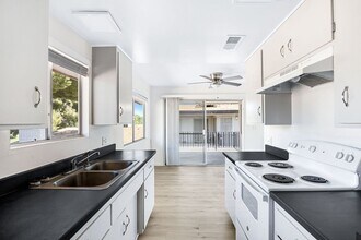 Building Photo - 55150 Airlane Dr