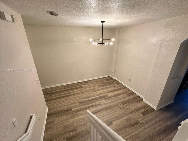 Foto del edificio - 3018 NW 30th Ave