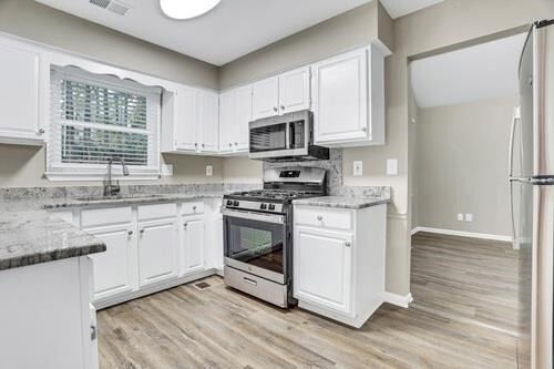 Foto del edificio - 1222 Raleigh Ct