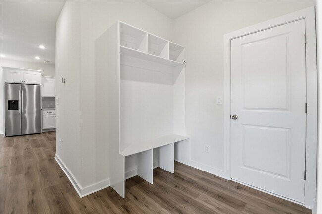 Foto del edificio - 3406 SE K St