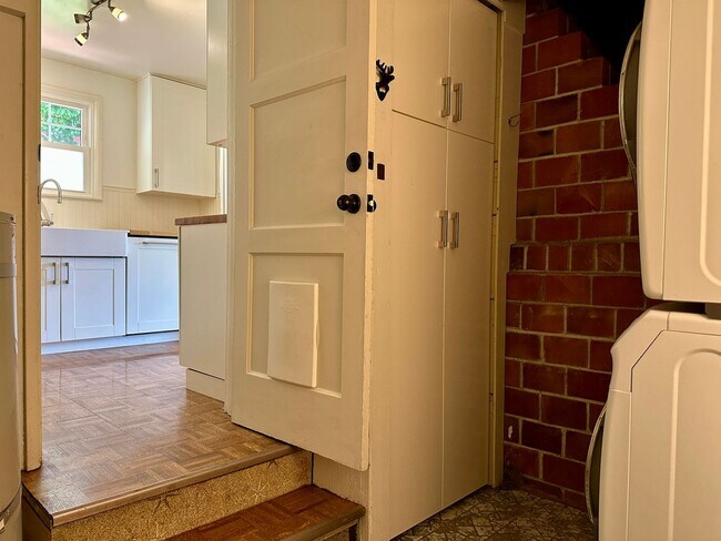 Foto del edificio - Vintage Updated Greenwood Gem! 3 bed/1 bat...