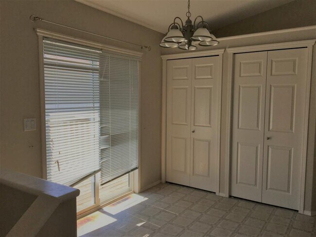 Photo du bâtiment - 3 bedroom in Grande Prairie AB T8W 2V3