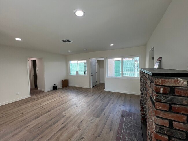 Building Photo - 3069 Sastre Ave