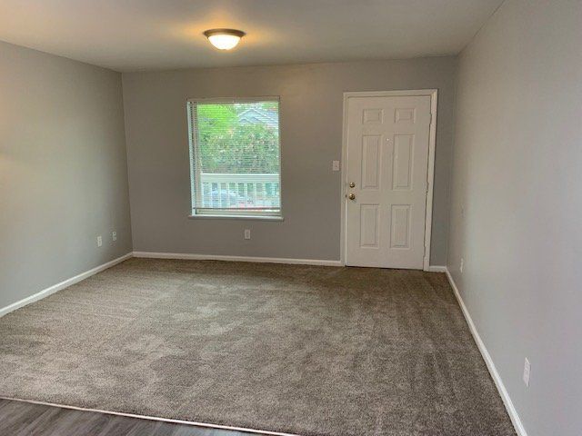 Foto del edificio - 411 E 5th St