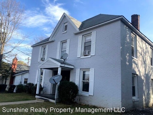 Building Photo - 706 Maple Ave