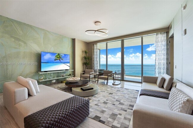 Foto del edificio - 18975 Collins Ave