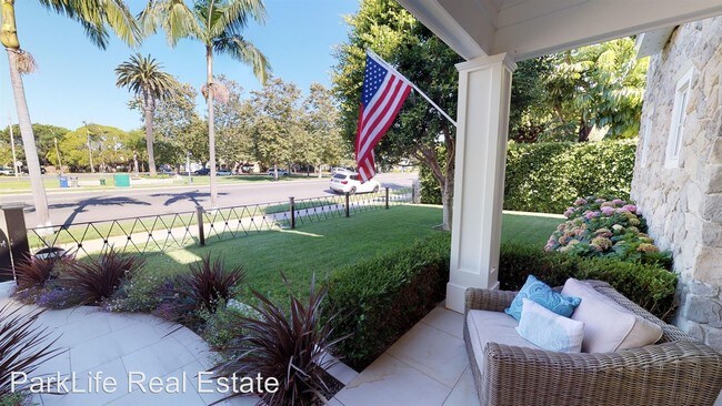 Building Photo - 5 br, 6.5 bath  - 1000 Alameda Blvd