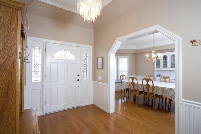 Building Photo - 4 br, 2.5 bath House - 205 N Jonna Ave