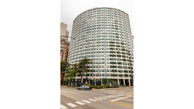 Building Photo - 1150 N Lake Shore Dr