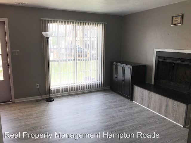 Foto del edificio - 3701 Sugar Creek Cir
