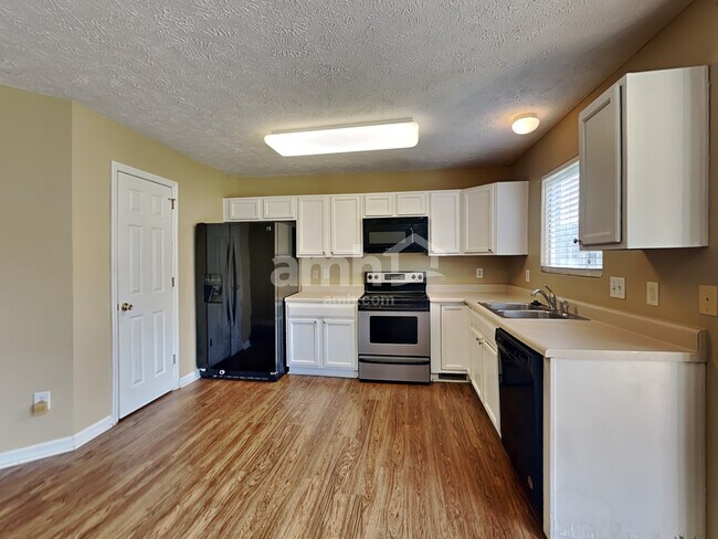 Foto del edificio - 2315 Hayward Ln