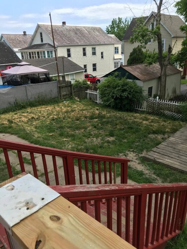 Primary Photo - 50 Mcclellan Ave