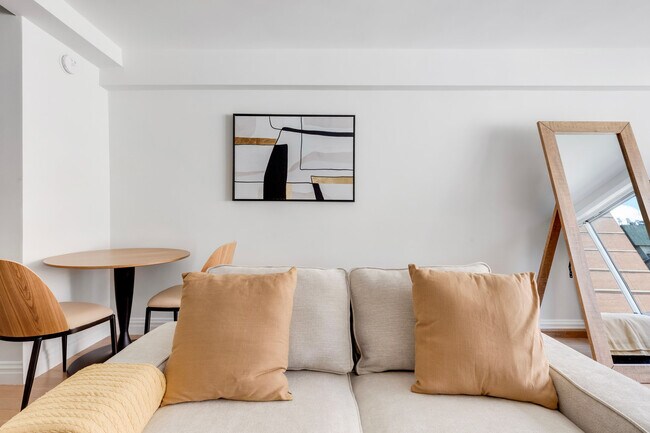 Foto del edificio - 340 E 51st St