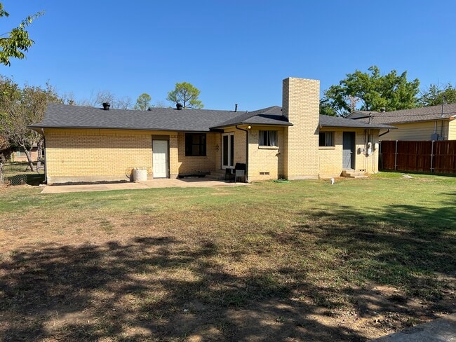 Photo - 1709 Carlton St House