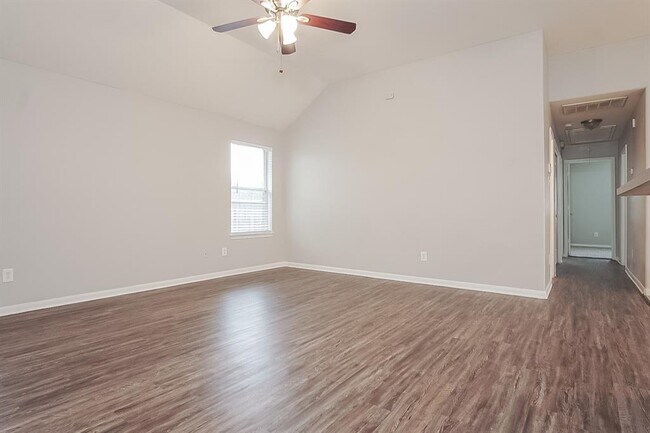 Foto del edificio - 6626 Rusty Ridge Ln