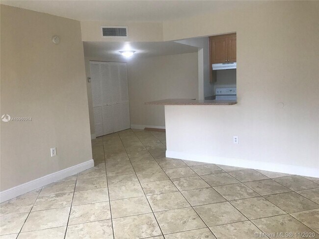 Foto del edificio - 7070 NW 179th St