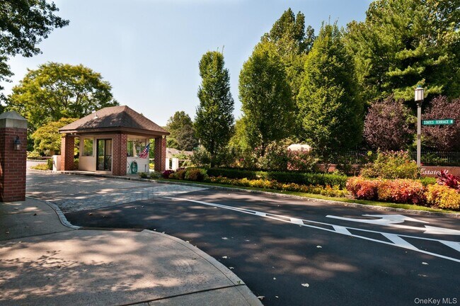 Foto del edificio - 144 Dove Hill Dr