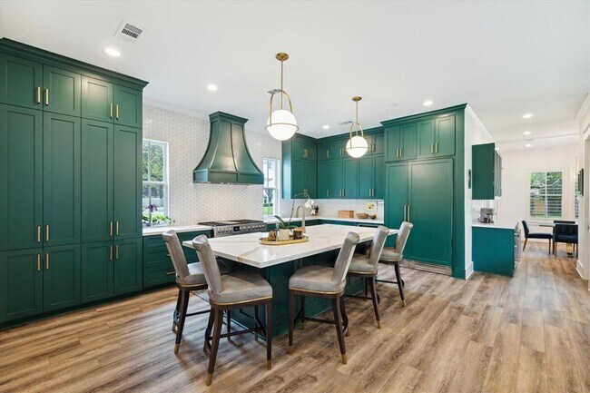 Foto del edificio - 734 Brittmoore Rd