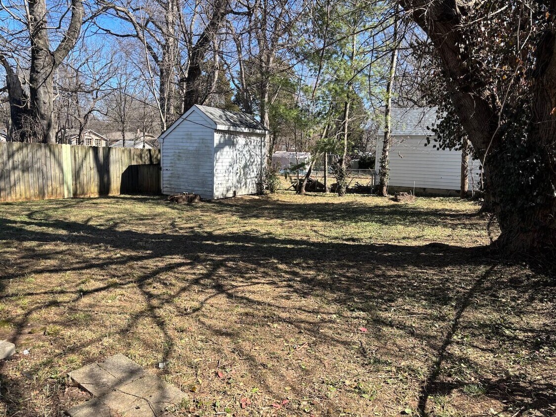 Foto del edificio - Bungalow Near MSU