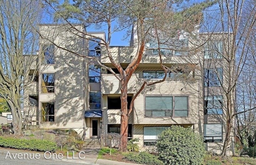 Primary Photo - 2500 W Manor Pl