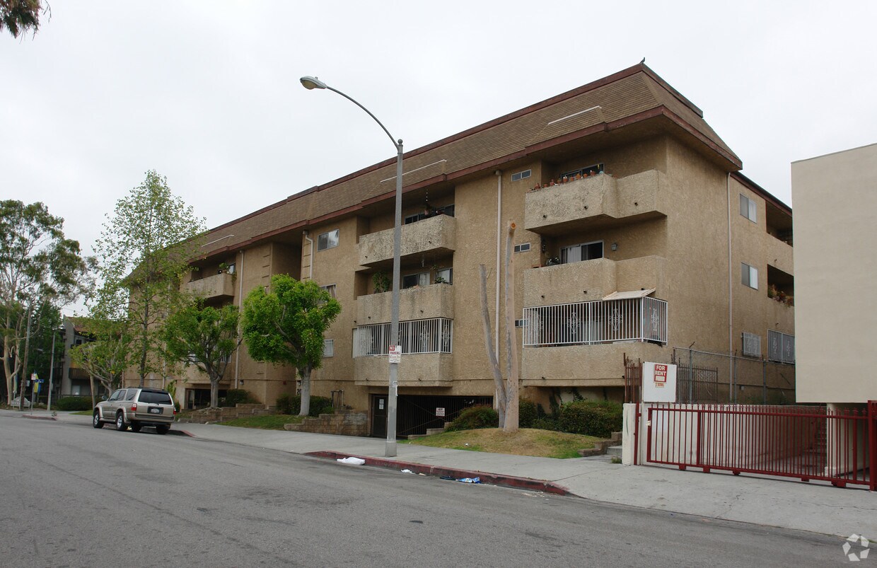 Building Photo - 200 S Hoover St